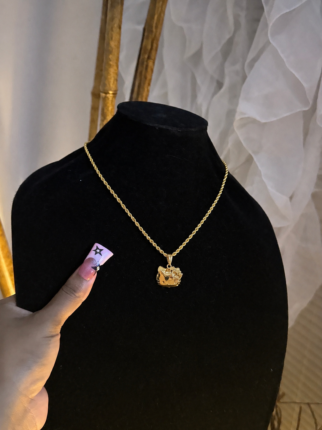 HK LOCKET NECKLACE