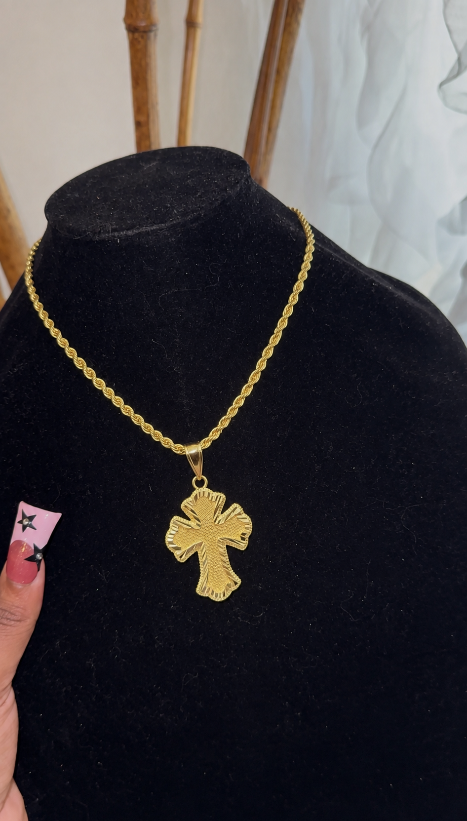 PHAB CROSS NECKLACE
