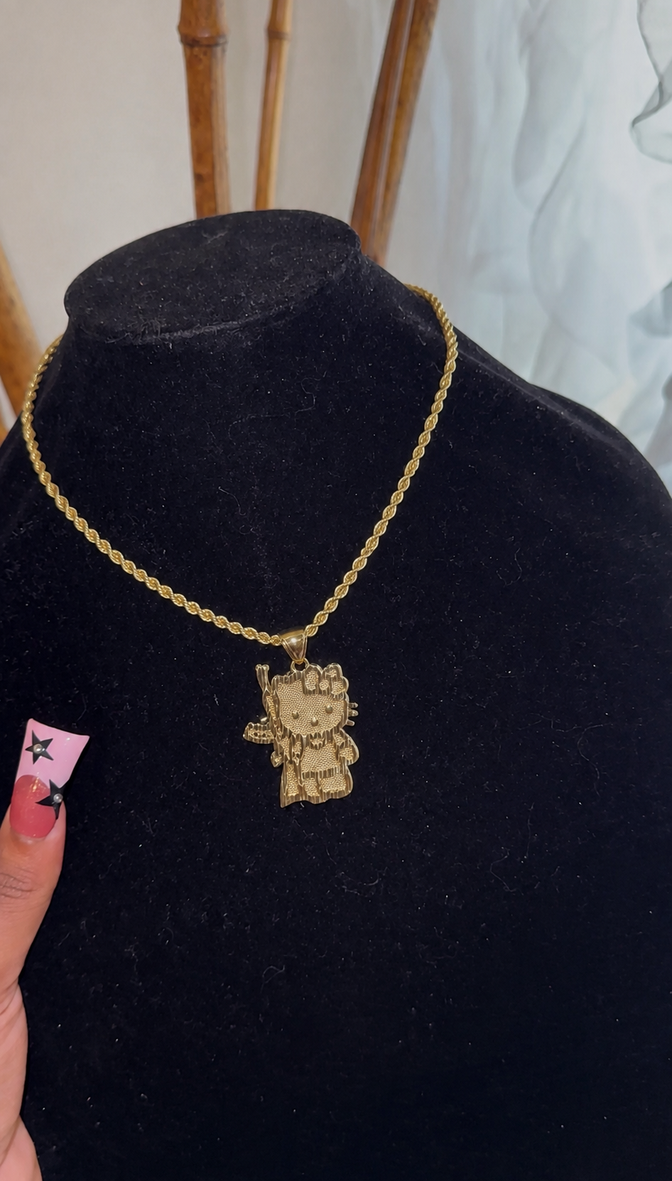 HK AK NECKLACE