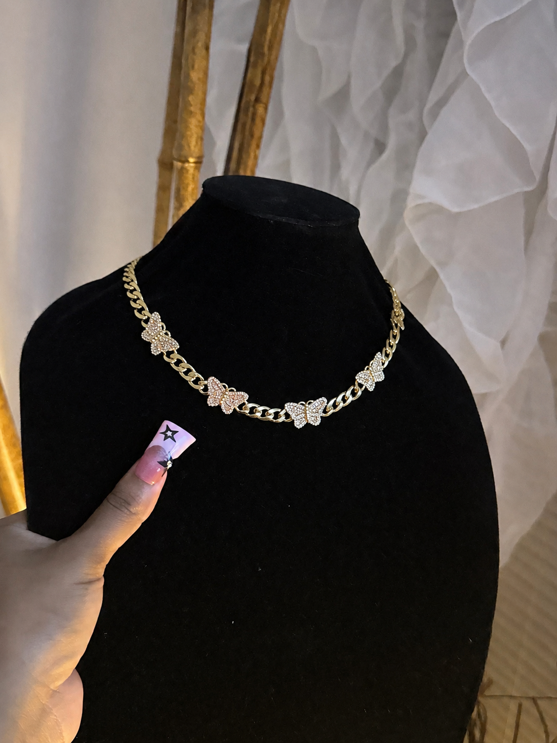 BUTTERFLY LINK NECKLACE